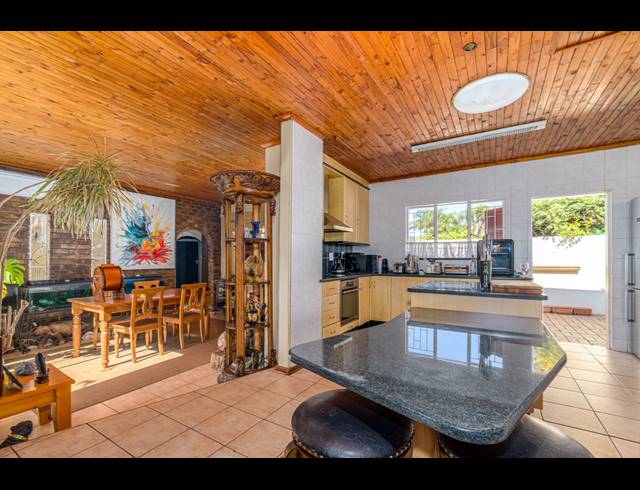 4 BEDROOM HOUSE FOR SALE IN WELTEVREDEN PARK